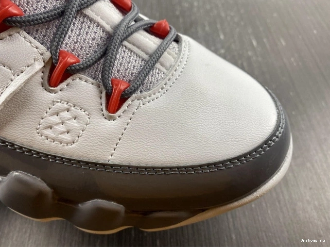 Retro Red Fire Jordan CT8019-162 9 0424